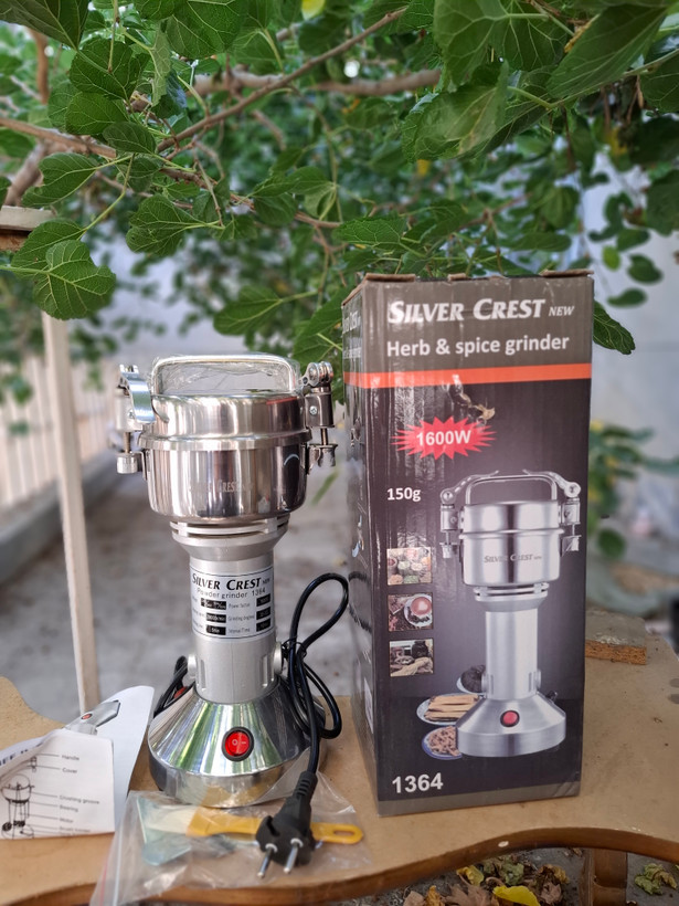 آسیاب صنعتی سیلور کرست 150گرم 1600 وات سنگ شکن سیم پیچ موتور مس درب گیره ای